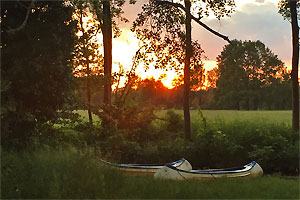 Sonnenuntergang am Fließ